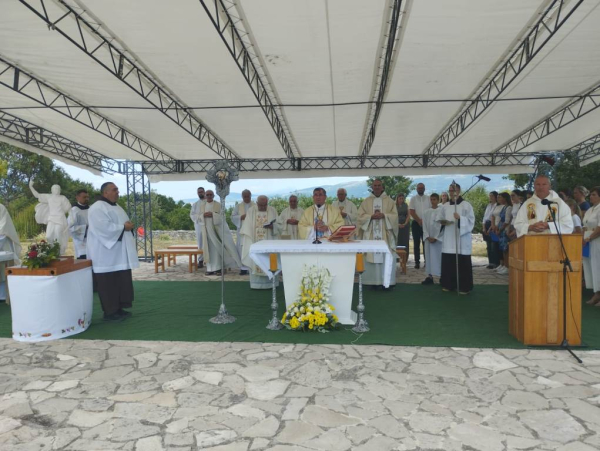 Proslava blagdana sv. Ilije proroka, zaštitnika samostana-duhovnog centra &quot;Karmel sv. Ilije&quot; na Buškom jezeru